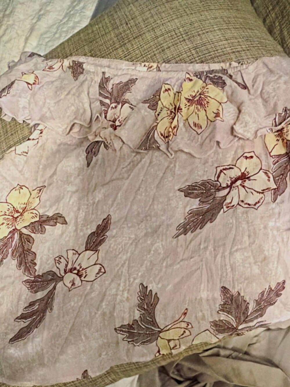 Melrose & Market Size 8 Floral Off Shoulder Blouse